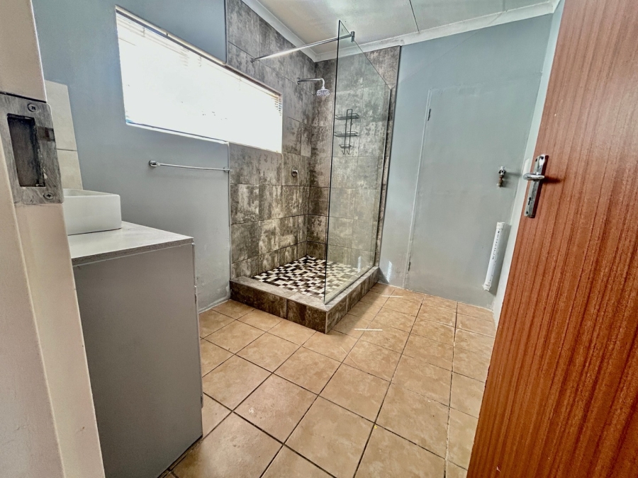 To Let 2 Bedroom Property for Rent in Safari Gardens North West